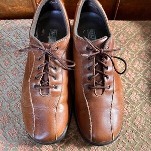 Vintage Munro Tan Leather Women’s Comfort Oxfords